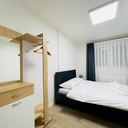 Pristinanest Hotel Екстериор снимка