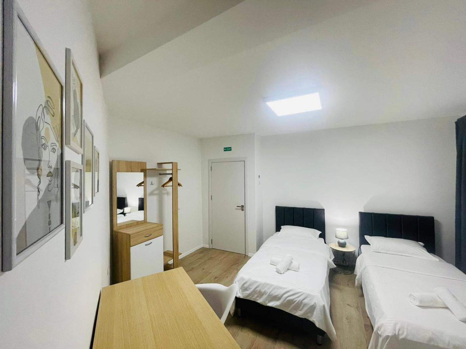 Pristinanest Hotel Екстериор снимка