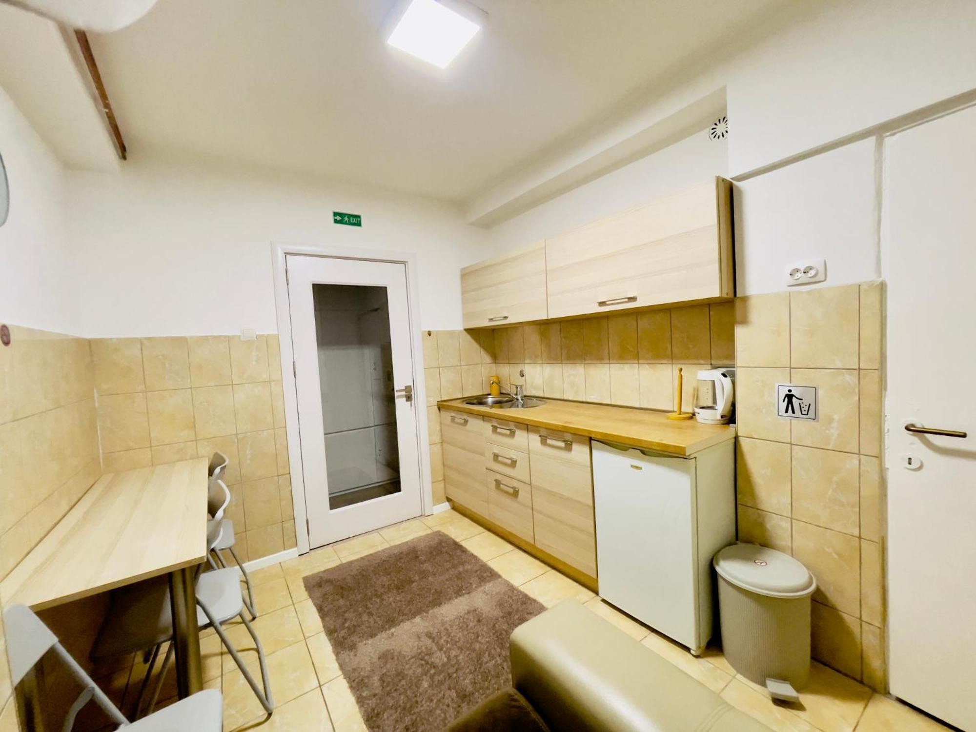 Pristinanest Hotel Екстериор снимка